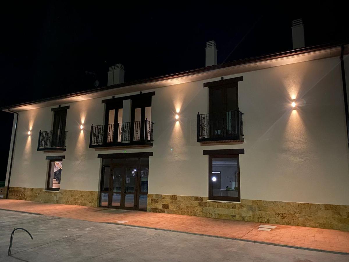 Albergue La Huella San Martin del Camino Ngoại thất bức ảnh